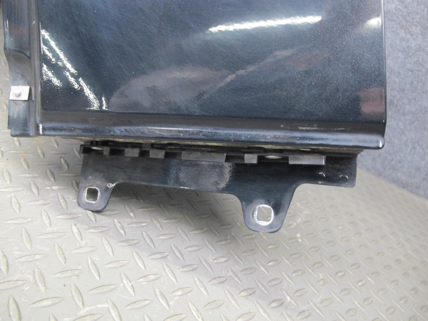 2017-2024 Maserati Levante M161 Front Left Fender Shell Cover Panel Black