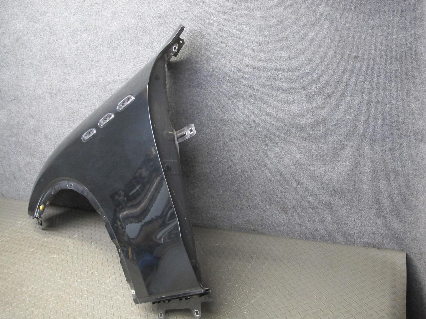2017-2024 Maserati Levante M161 Front Left Fender Shell Cover Panel Black