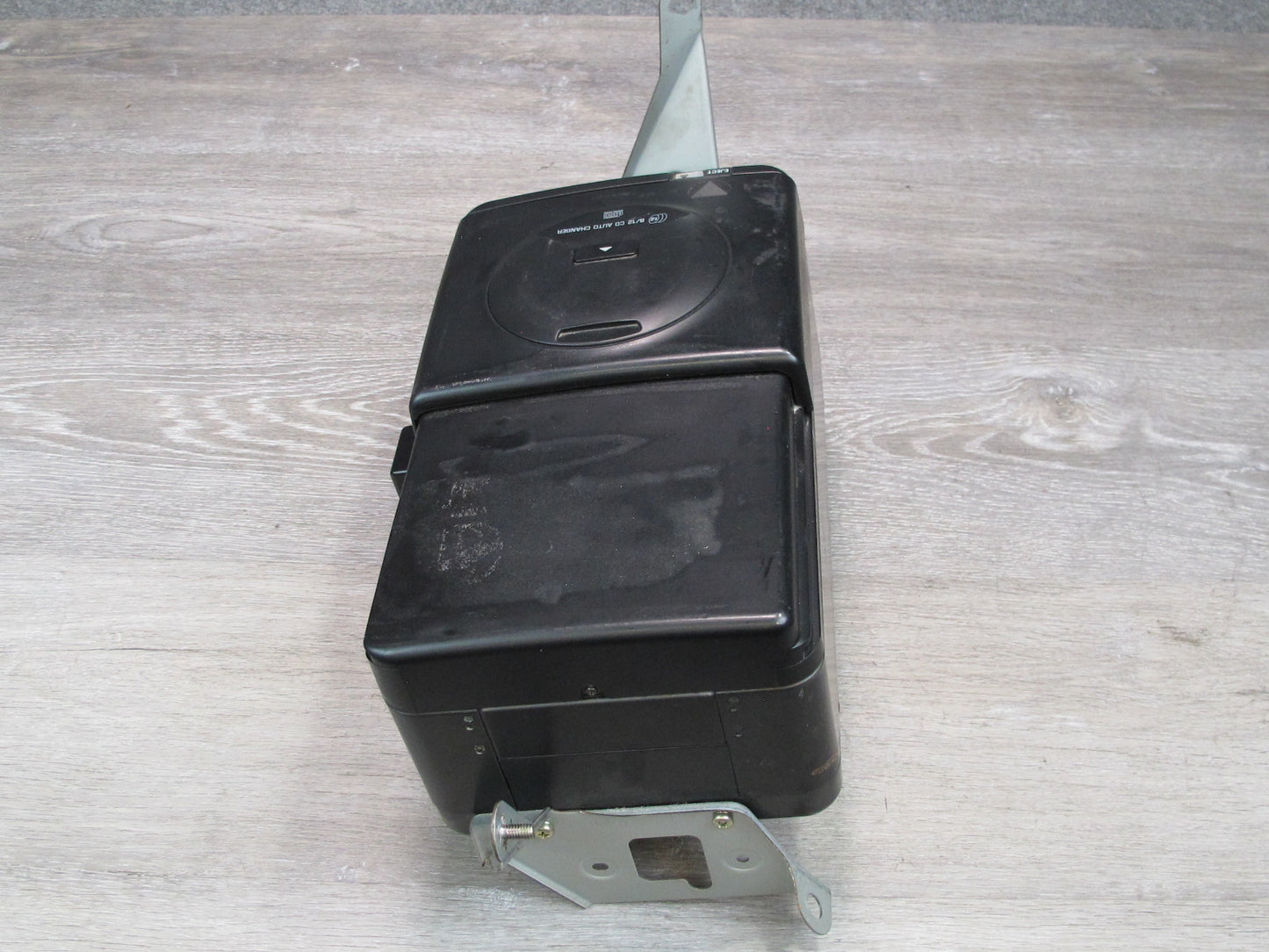 92-97 Lexus UZZ30L SC300 SC400 CD Changer Player NO Magazine 86270-24052 OEM