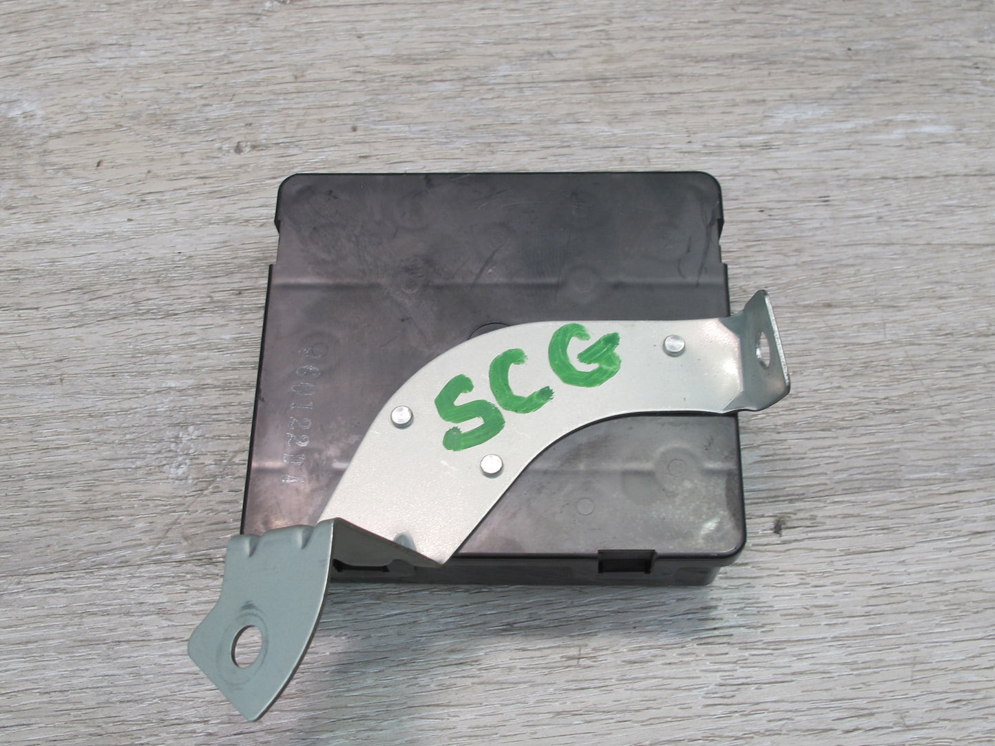 1996 Lexus UZZ30L SC300 SC400 Theft Warning Control Module 89730-24020 OEM