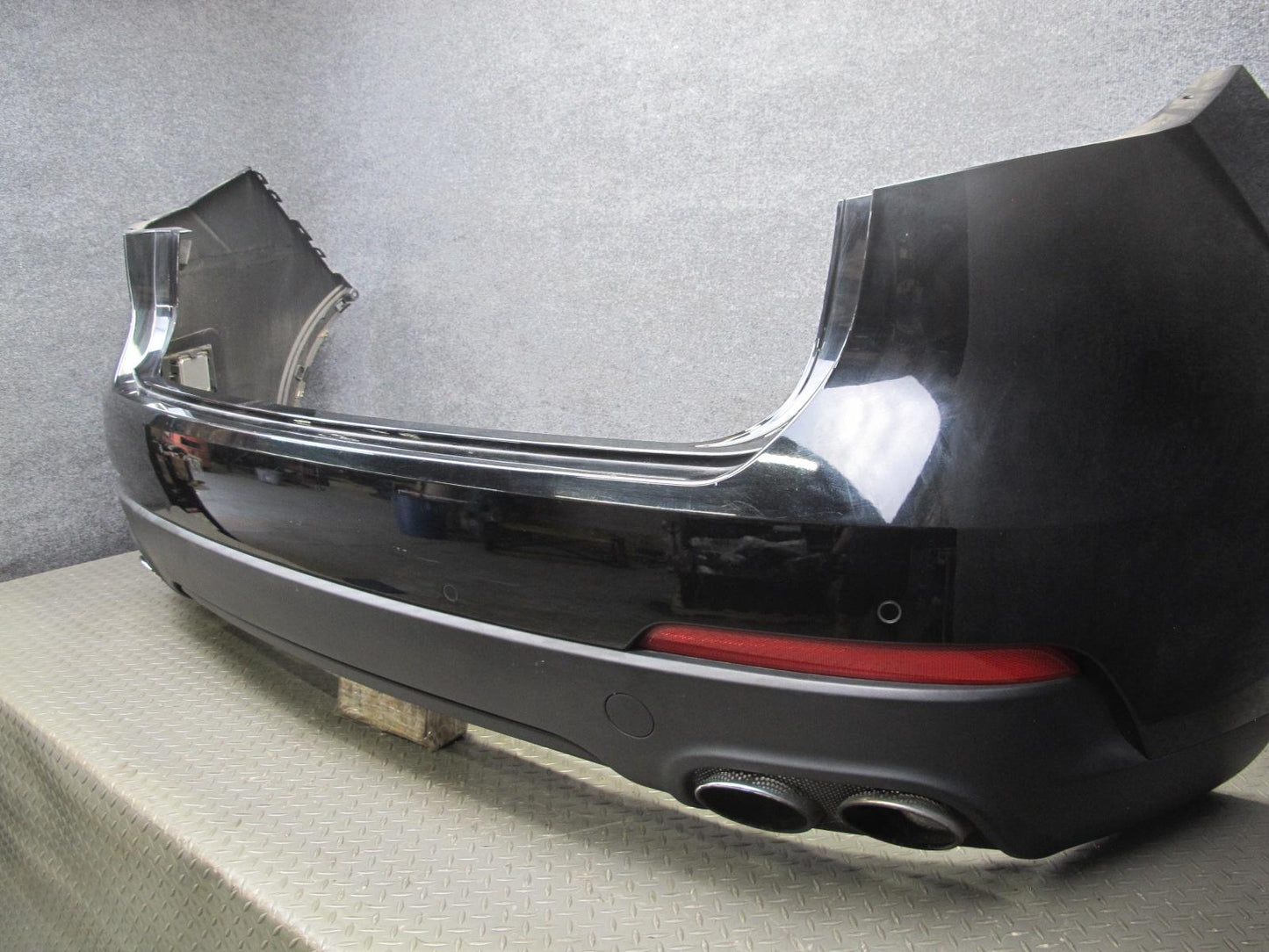 2017-2020 Maserati Levante M161 Rear Bumper Cover w PDC Sensors & Reflectors
