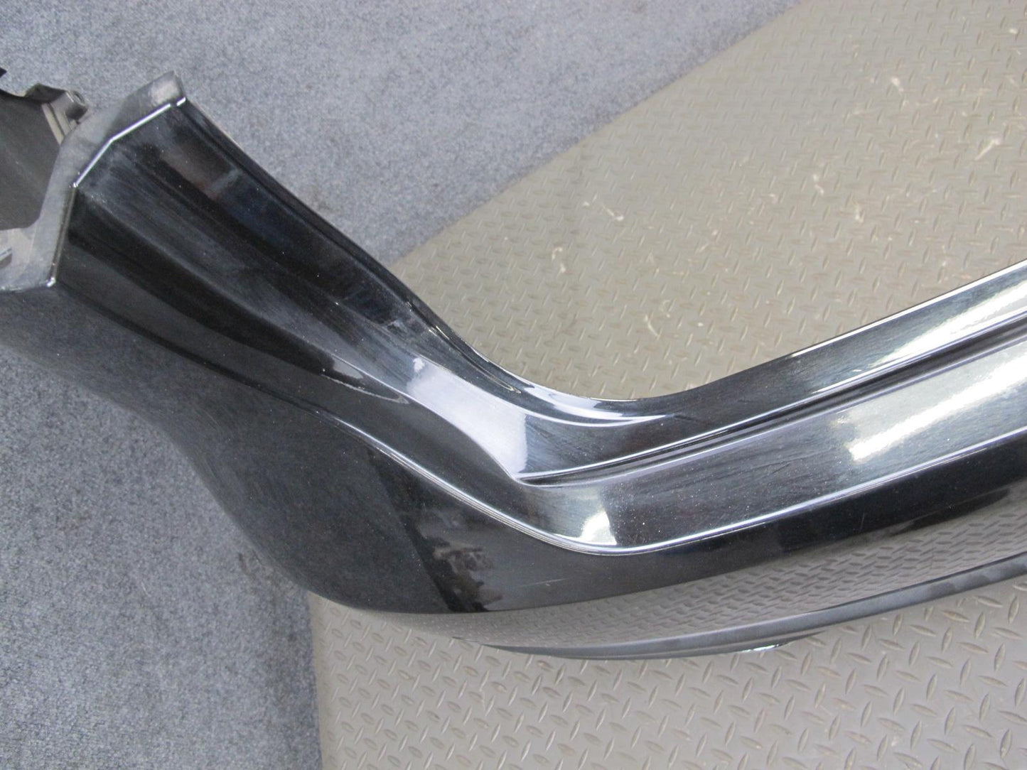 2017-2020 Maserati Levante M161 Rear Bumper Cover w PDC Sensors & Reflectors