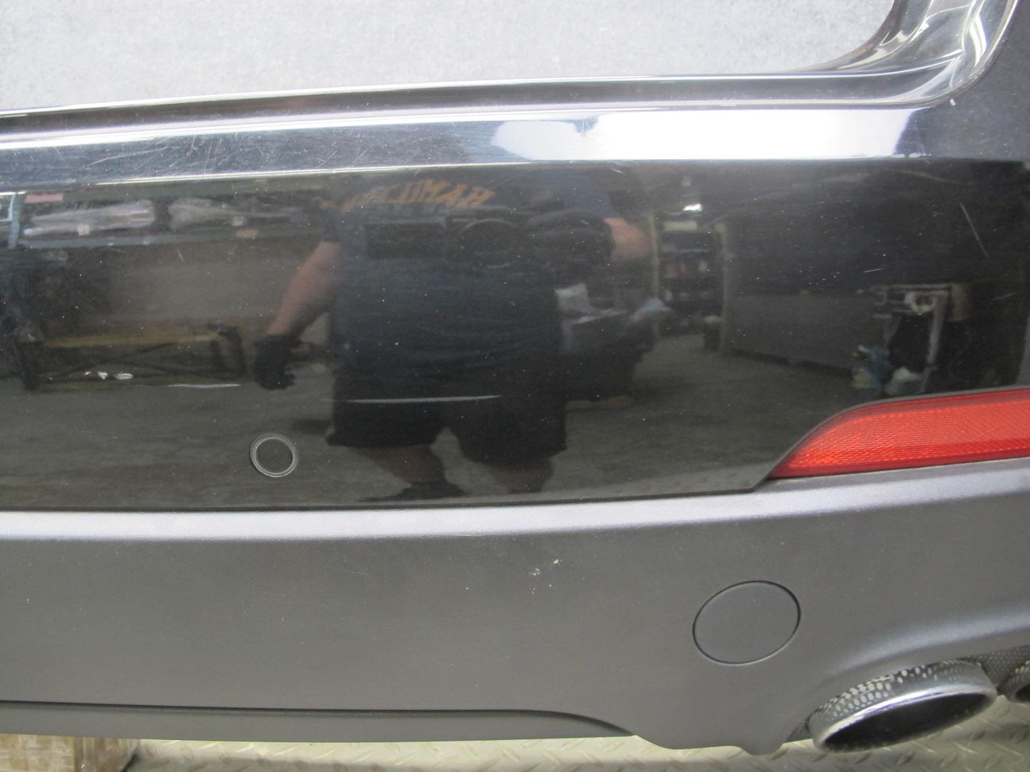 2017-2020 Maserati Levante M161 Rear Bumper Cover w PDC Sensors & Reflectors