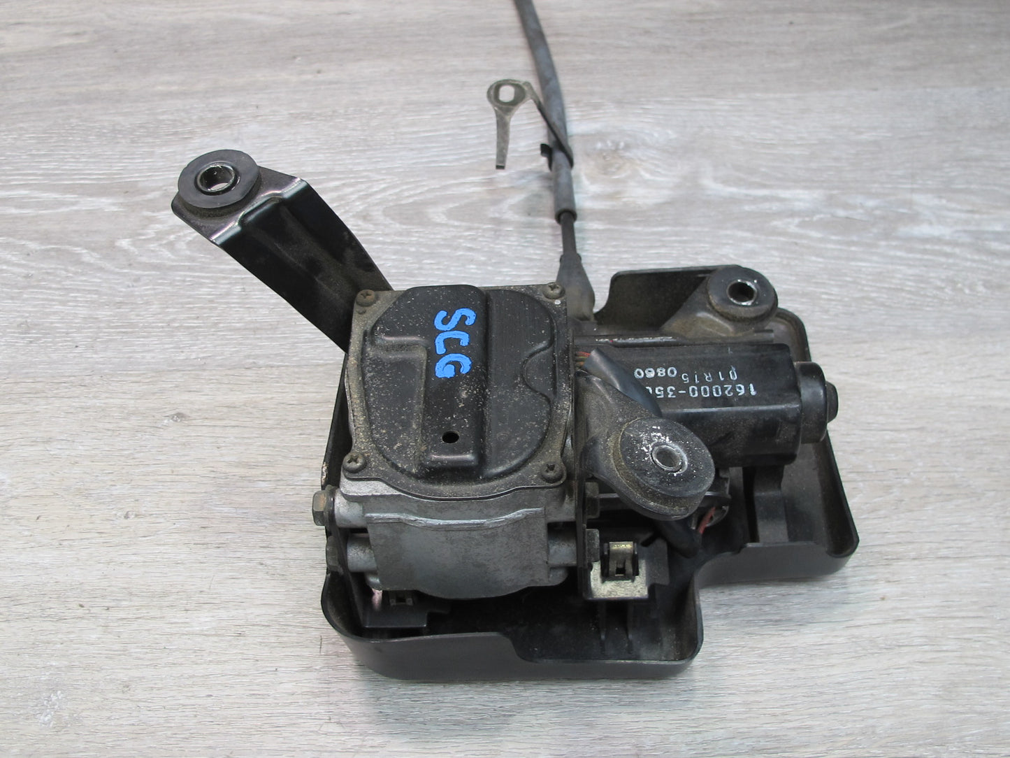 92-96 Lexus UZZ30L SC400 Cruise Control Actuator w Cable & Cover Assembly OEM