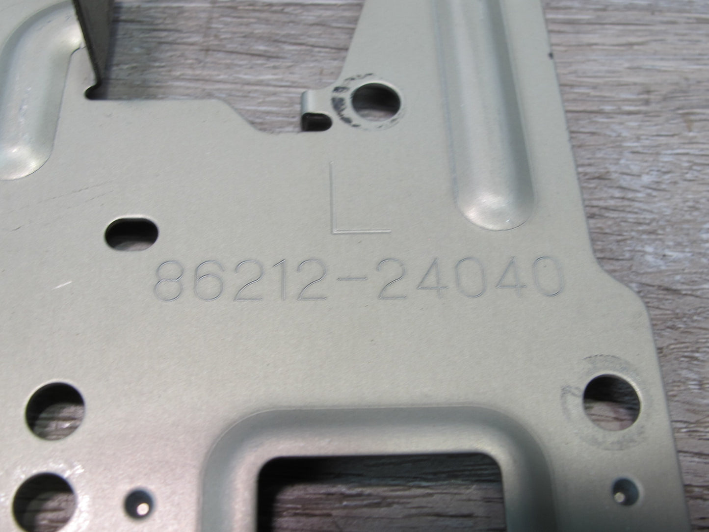 92-00 Lexus UZZ30L SC300 SC400 Dash Radio Left & Right Mount Bracket Set OEM