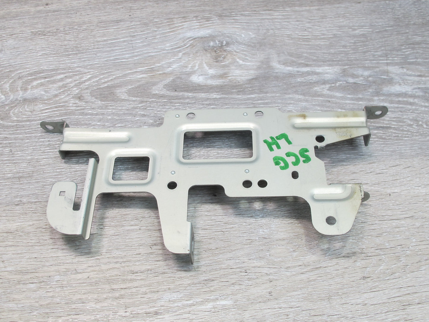 92-00 Lexus UZZ30L SC300 SC400 Dash Radio Left & Right Mount Bracket Set OEM