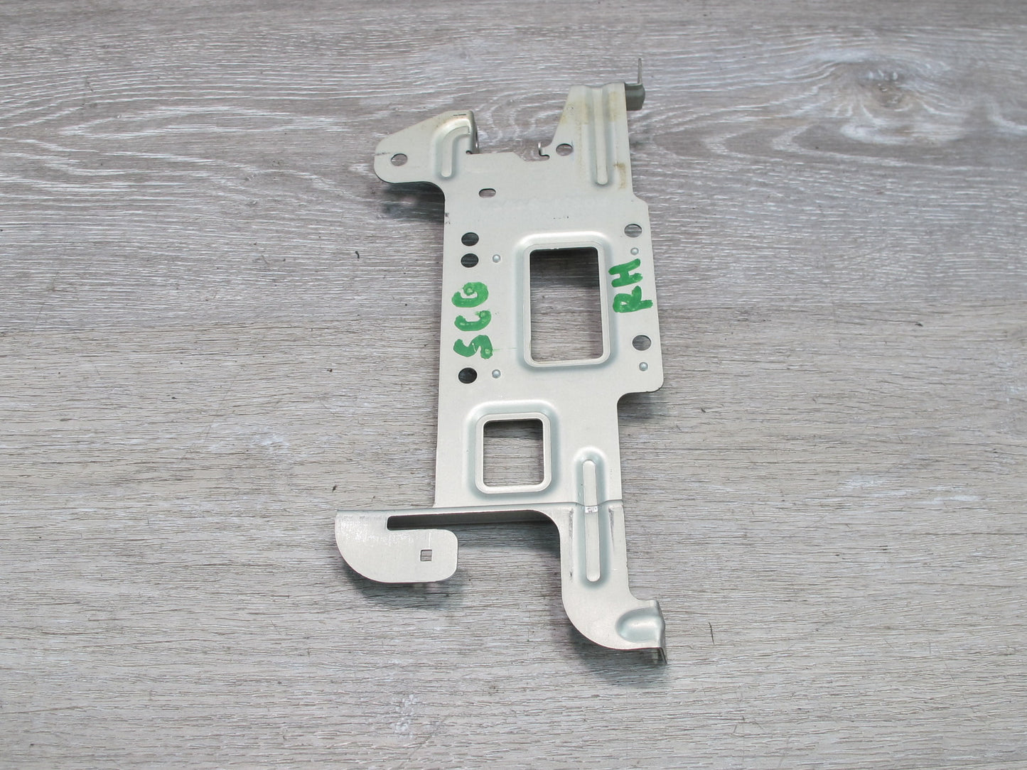 92-00 Lexus UZZ30L SC300 SC400 Dash Radio Left & Right Mount Bracket Set OEM
