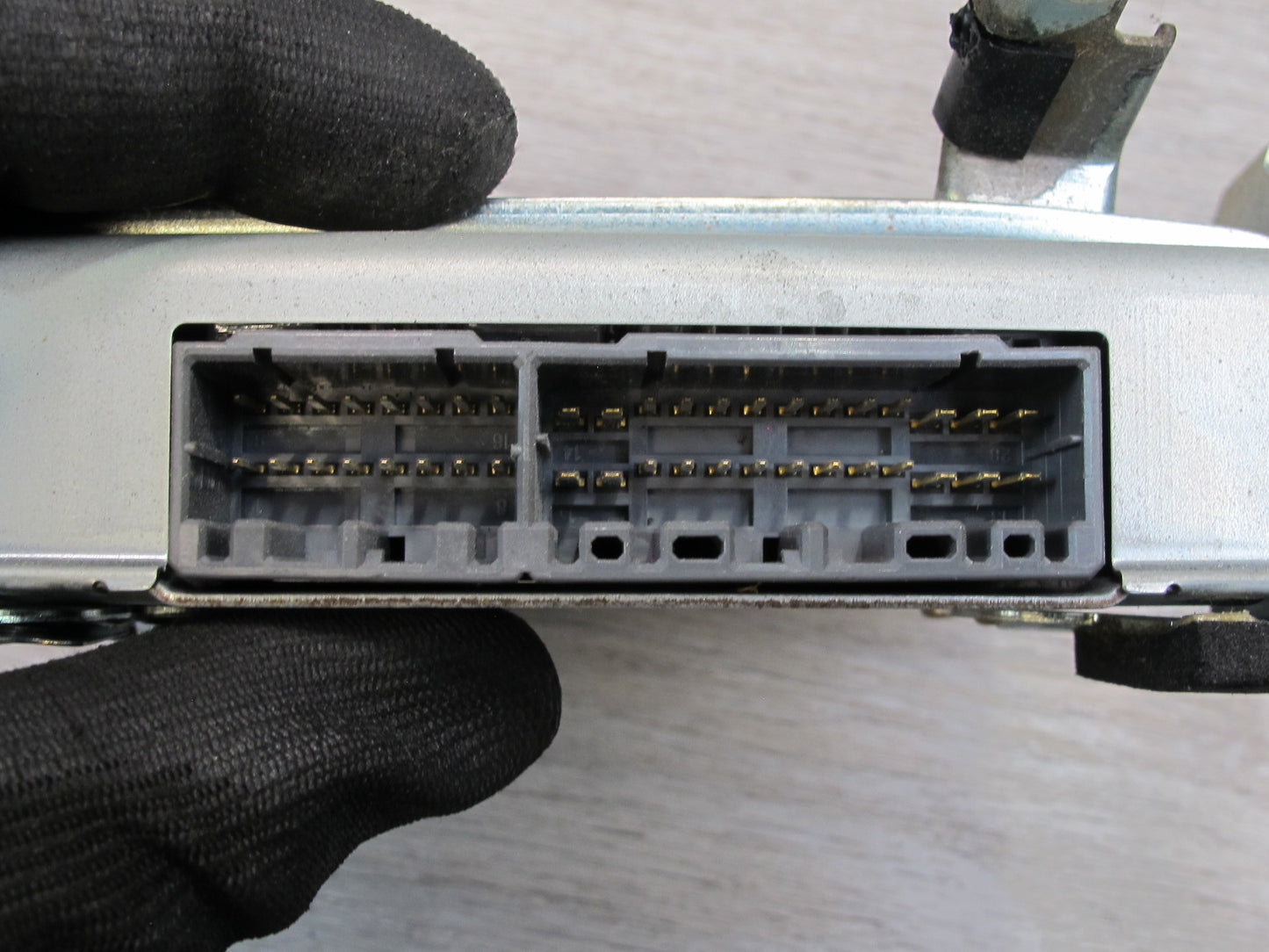 92-96 Lexus UZZ30L SC300 SC400 TRC Traction Control Module Unit 89631-30080 OEM