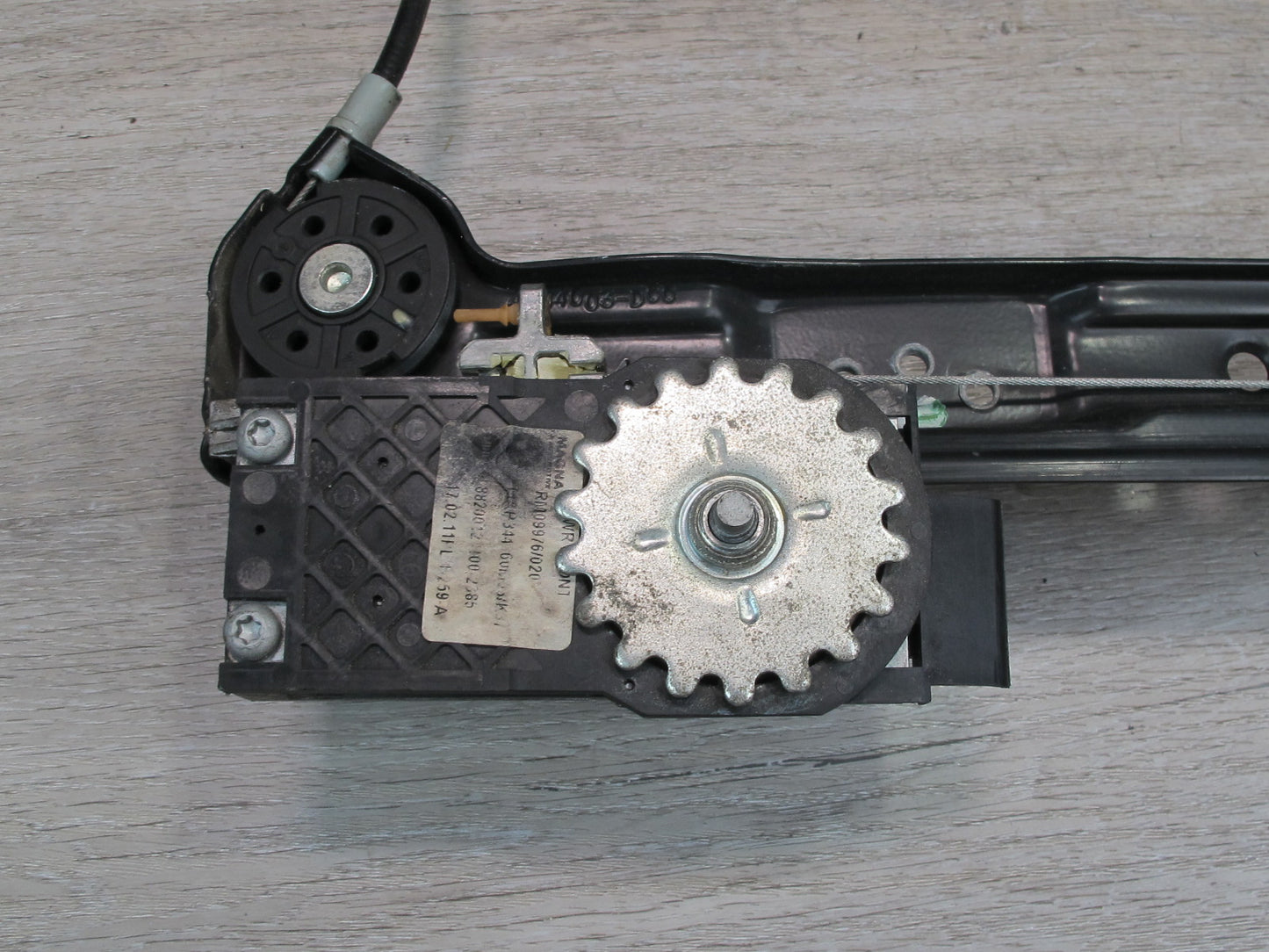 07-15 Mini Cooper R55 R56 R57 Front Right Door Window Regulator w Motor OEM