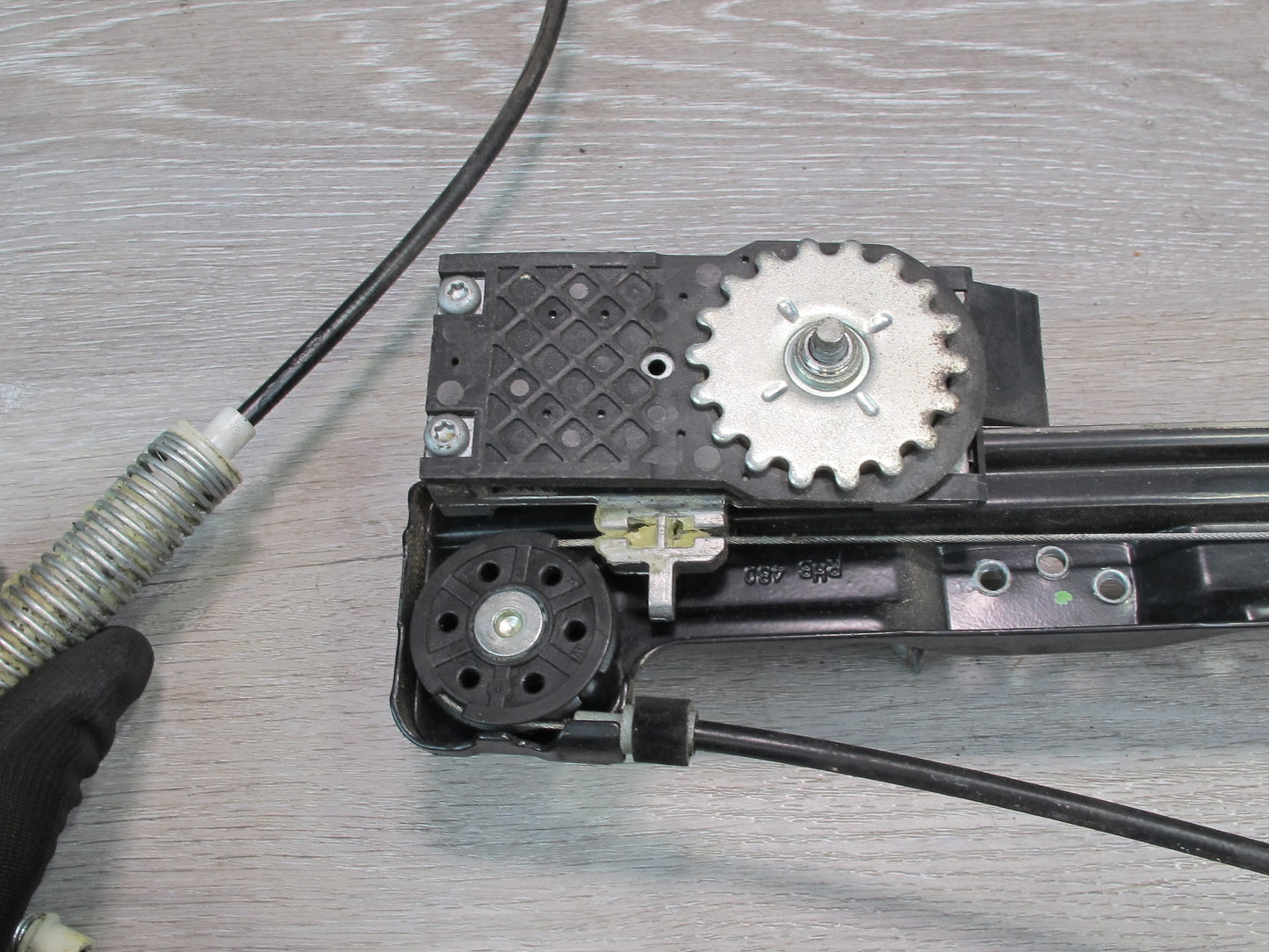 07-15 Mini Cooper R55 R56 R57 Front Right Door Window Regulator w Motor OEM