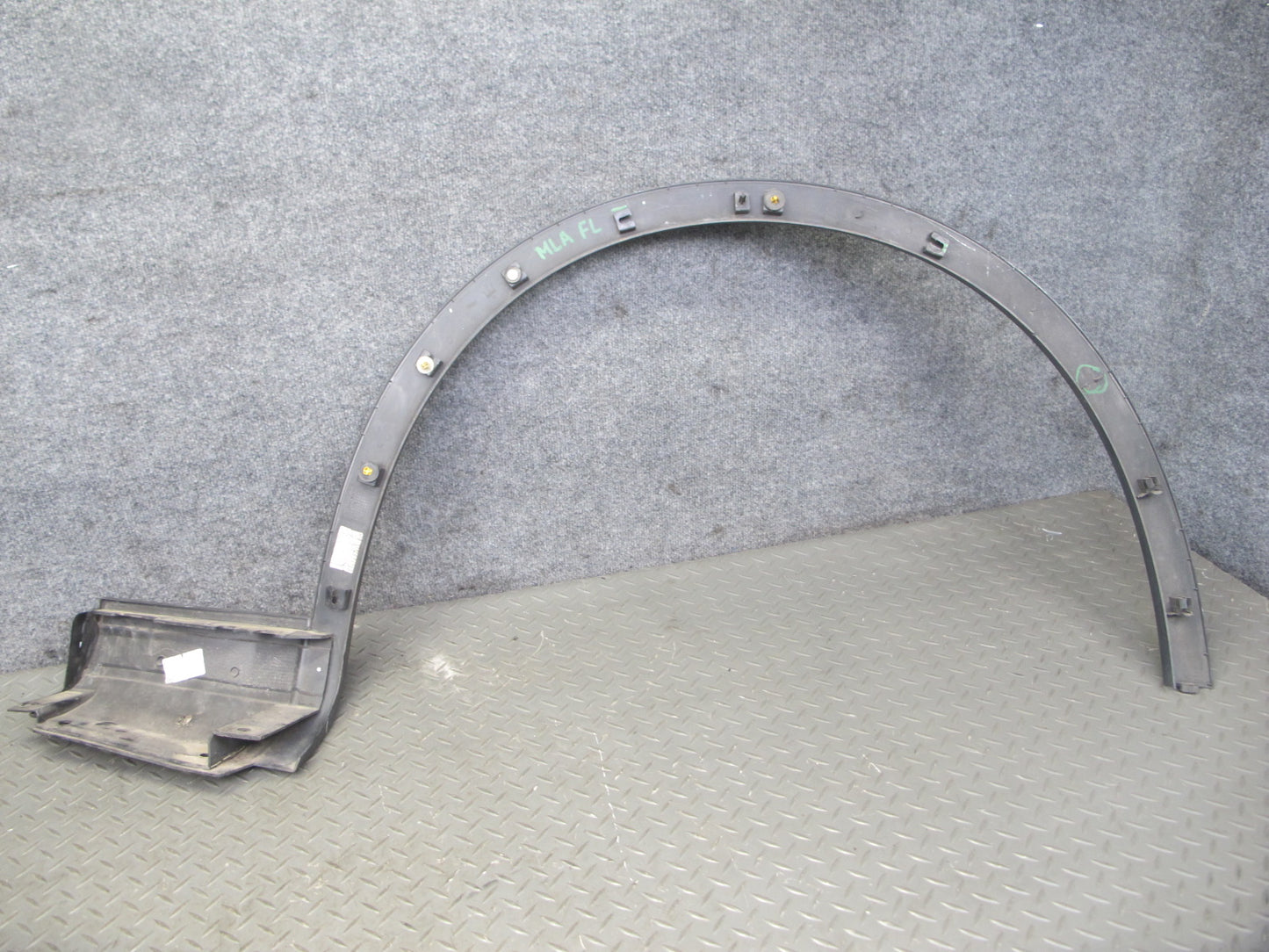 2017-2020 Maserati Levante M161 Front Left Wheel Arch Fender Flare Molding