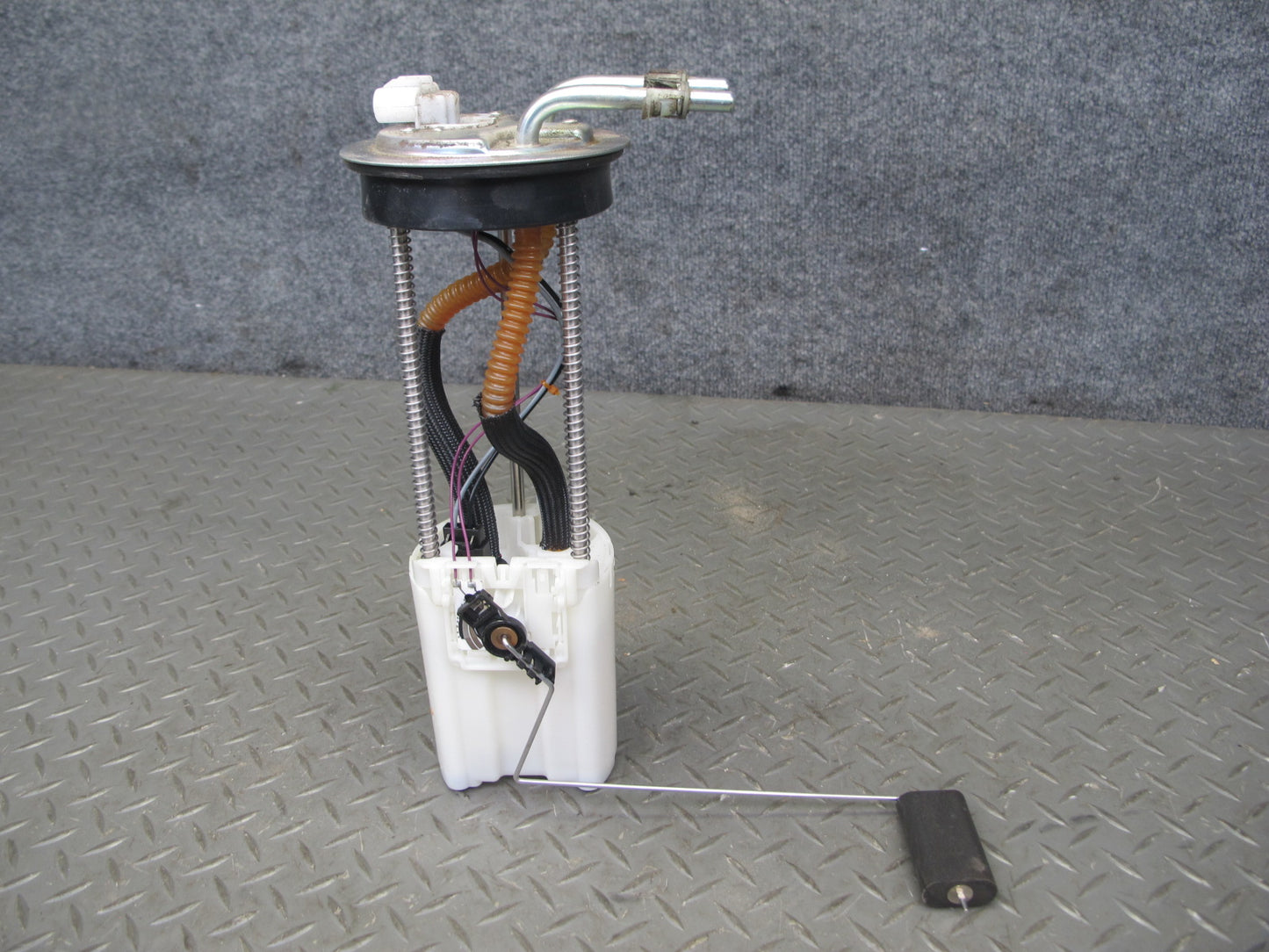 2003 Hummer H2 Fuel Pump Level Sensor Sending Unit Assembly