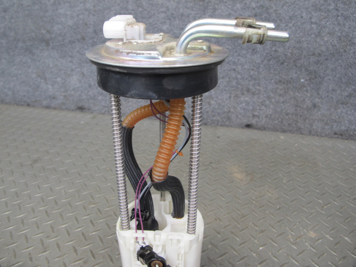 2003 Hummer H2 Fuel Pump Level Sensor Sending Unit Assembly