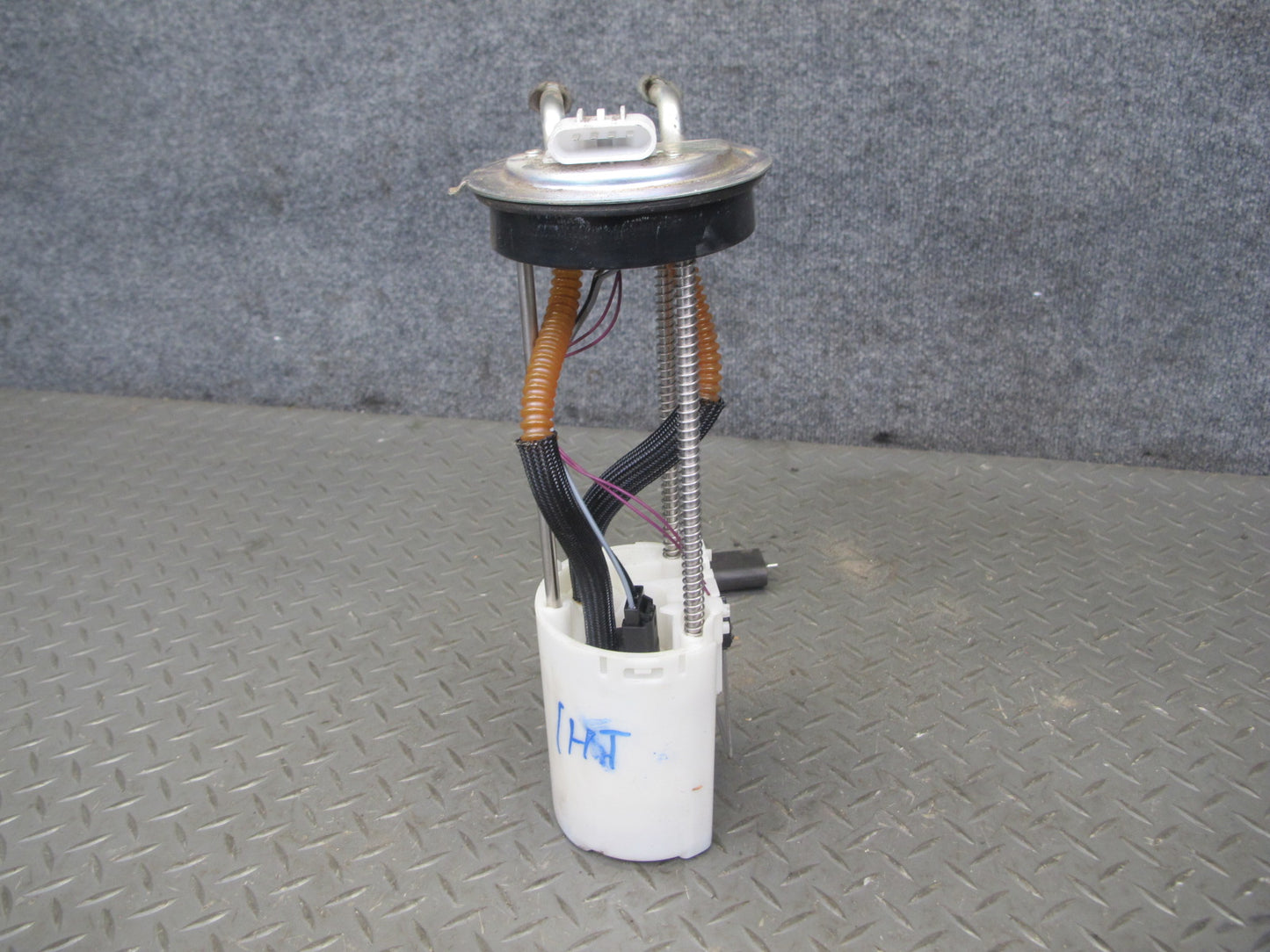 2003 Hummer H2 Fuel Pump Level Sensor Sending Unit Assembly