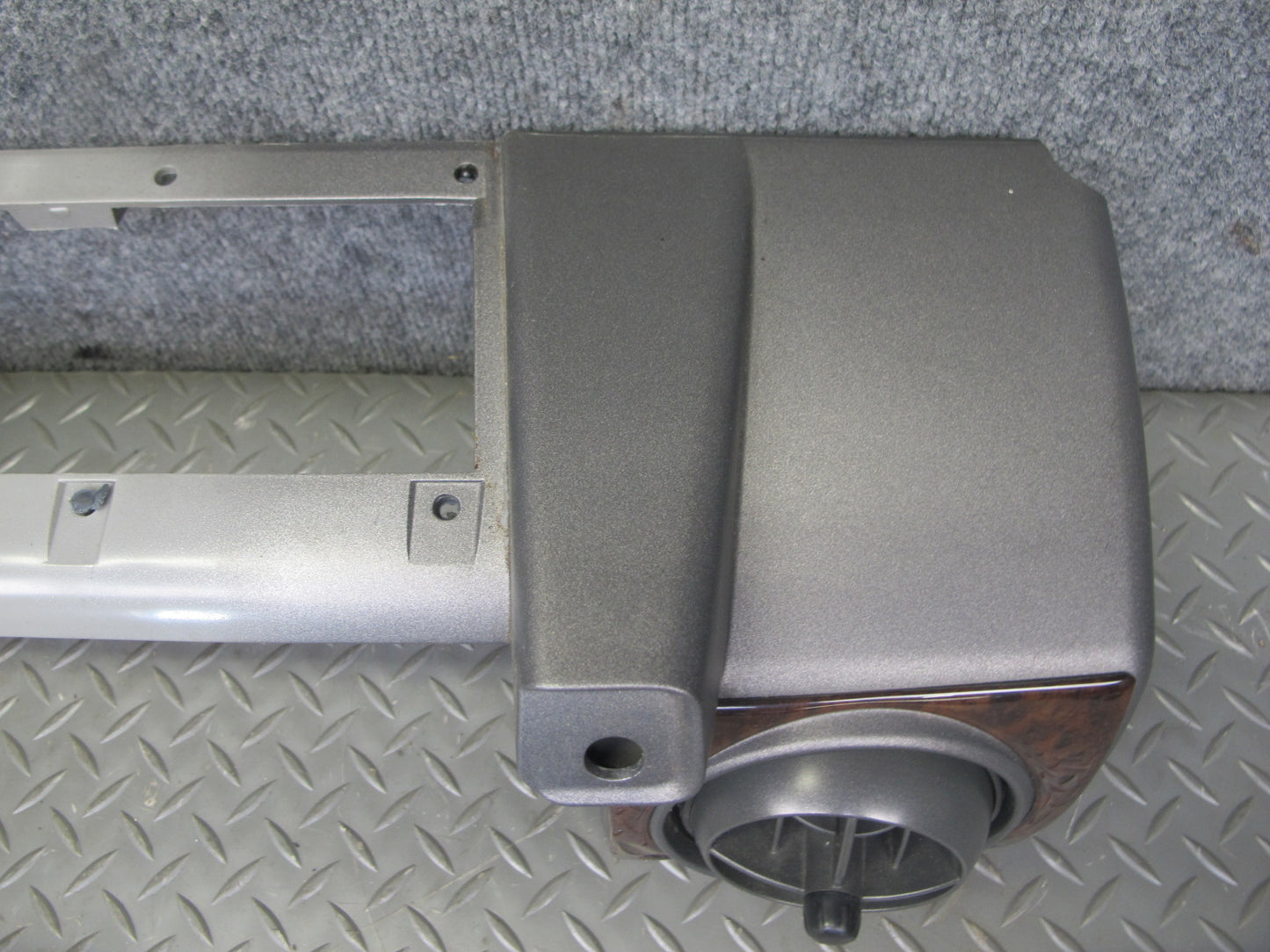 2003-2004 Hummer H2 Front Right Side Dash Upper Panel Cover Trim W/ A/C Air Vent