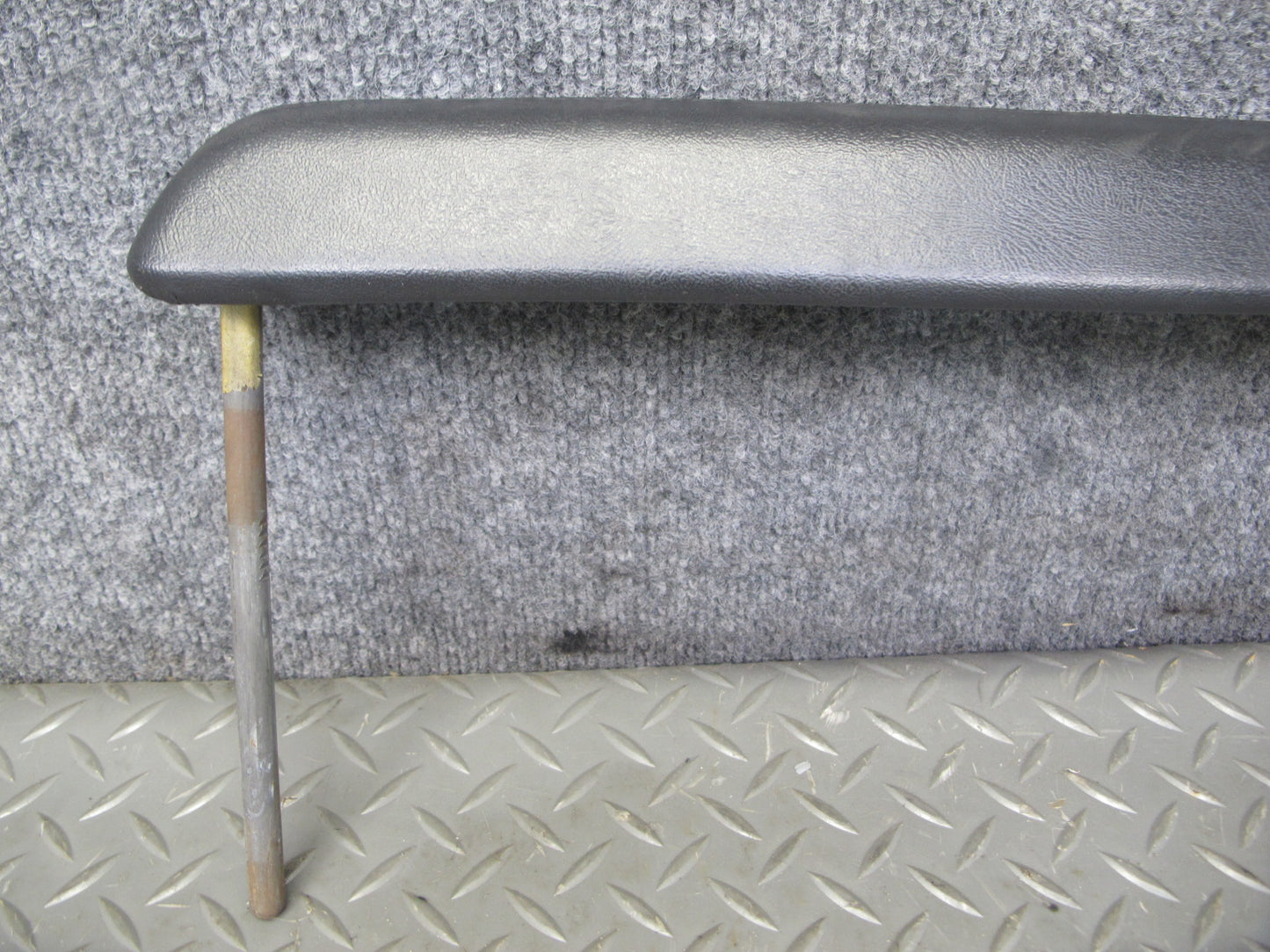 2003-2007 Hummer H2 Front Right Passenger Side Dashboard Grip Grab Handle Bar