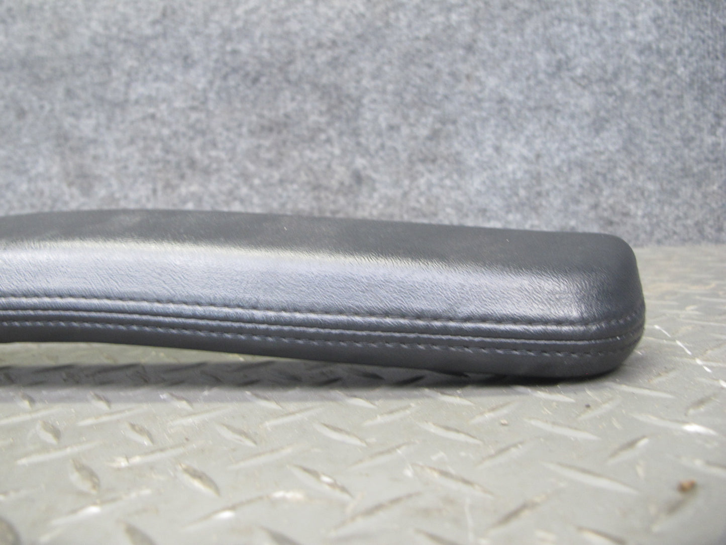 2003-2007 Hummer H2 Front Right Passenger Side Dashboard Grip Grab Handle Bar