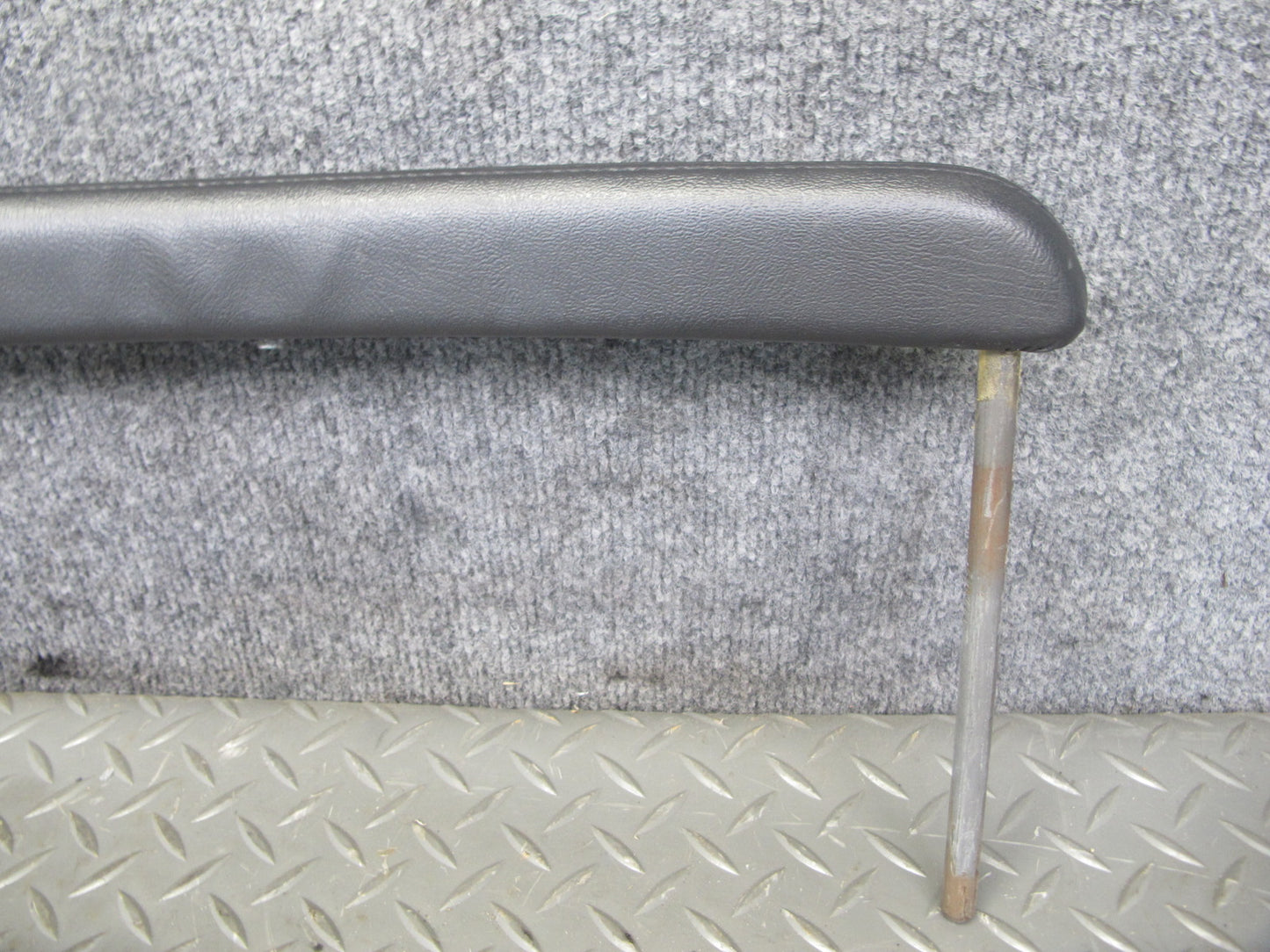 2003-2007 Hummer H2 Front Right Passenger Side Dashboard Grip Grab Handle Bar