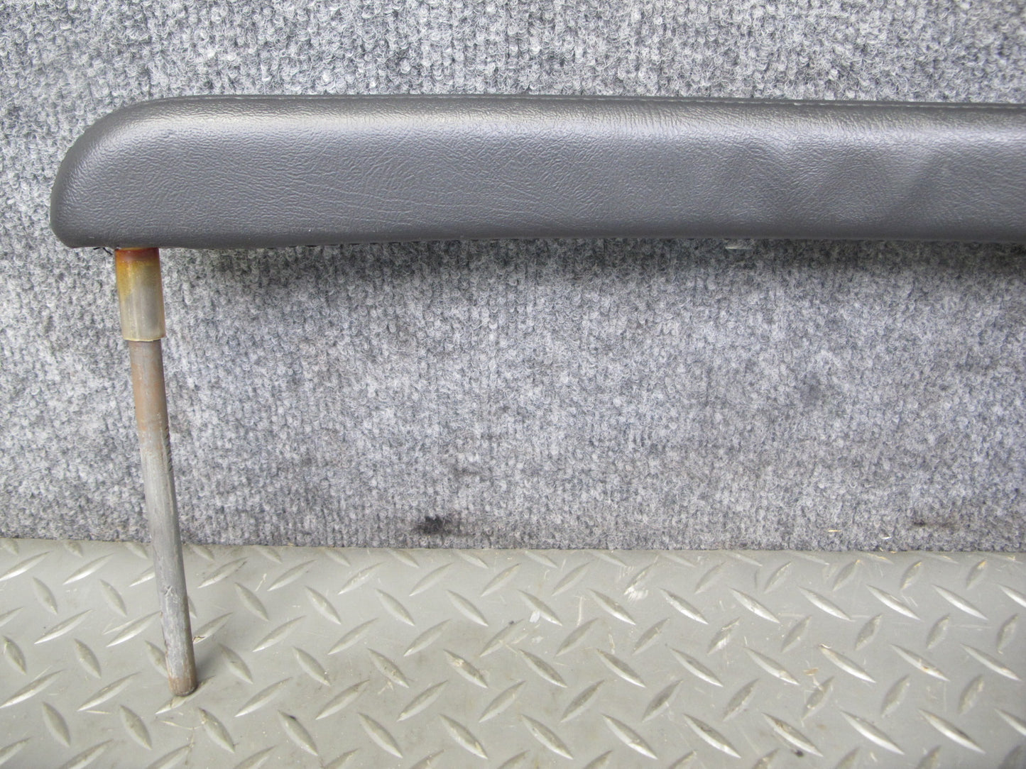 2003-2007 Hummer H2 Front Right Passenger Side Dashboard Grip Grab Handle Bar