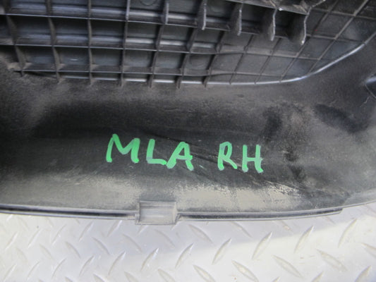 2017-2020 Maserati Levante M161 3.0L Right Air Intake Duct Tube w Cleaner Cover