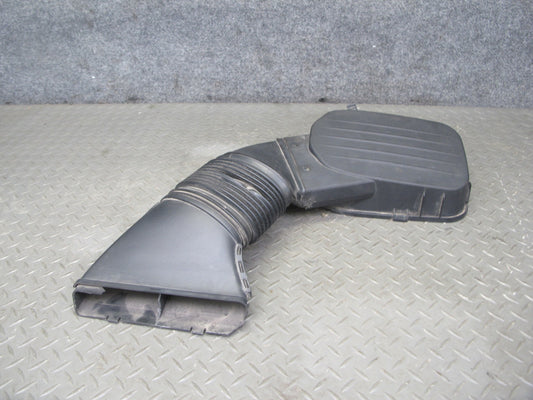 2017-2020 Maserati Levante M161 3.0L Left Air Intake Duct Tube w Cleaner Cover