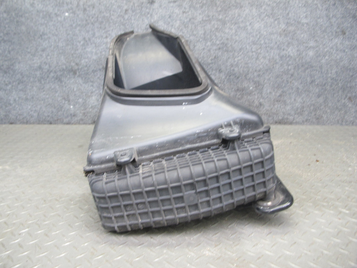 2017-2020 Maserati Levante M161 3.0L Left Intercooler w Shroud 16484793