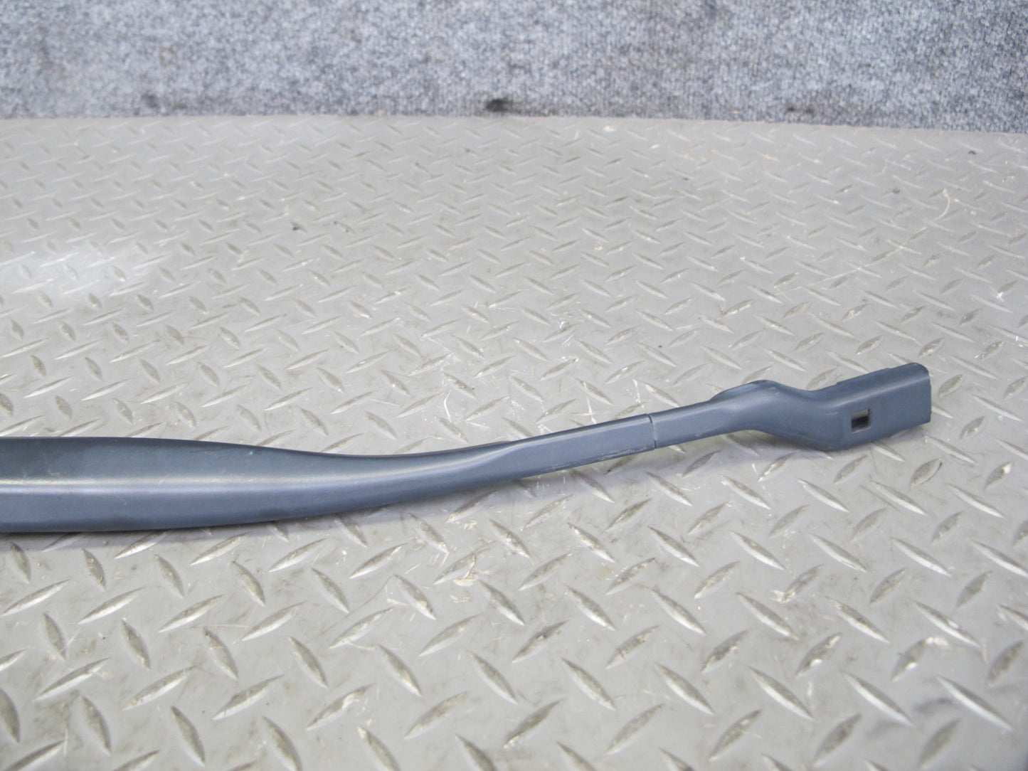 2017-2020 Maserati Levante M161 Front Windshield Left & Right Wiper Arm Set of 2