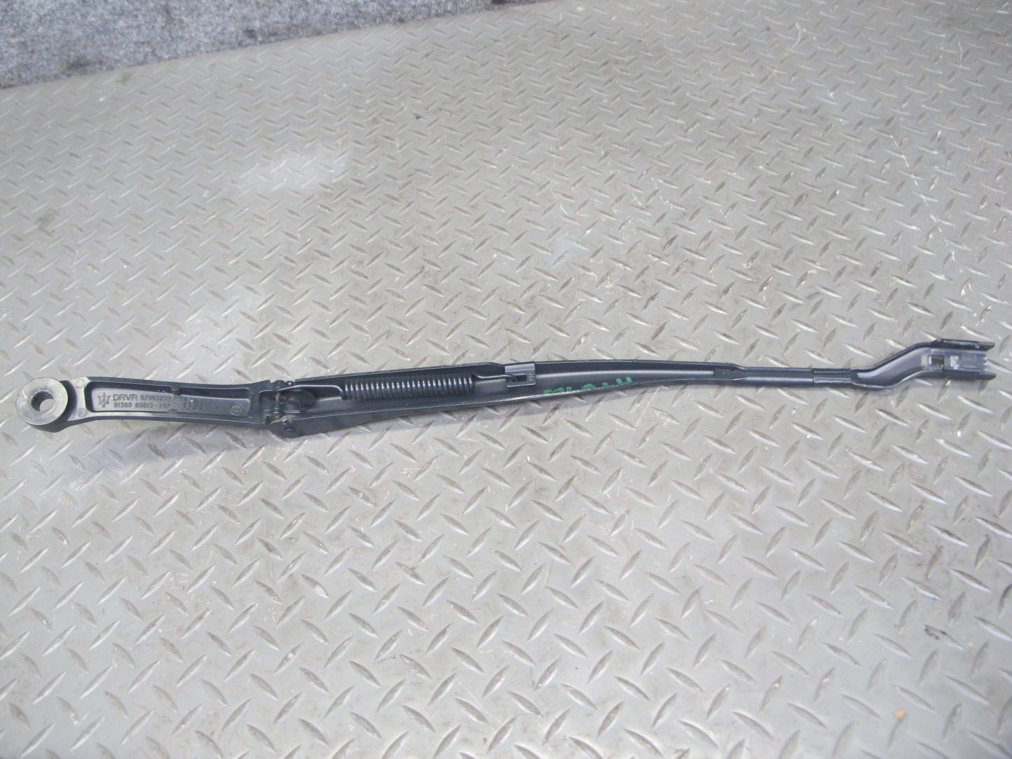 2017-2020 Maserati Levante M161 Front Windshield Left & Right Wiper Arm Set of 2