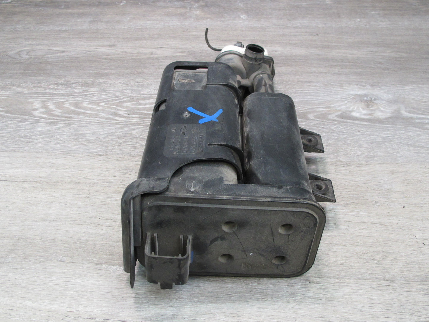07-13 Mini R55 R56 R58 R59 R57 Fuel Evap Vapor Charcoal Canister w Leak Pump OEM