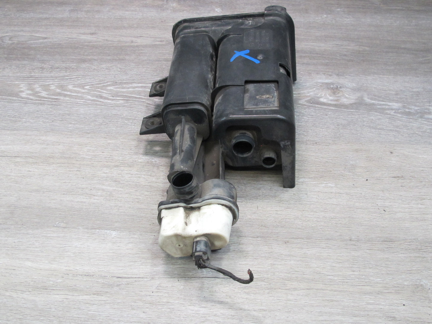 07-13 Mini R55 R56 R58 R59 R57 Fuel Evap Vapor Charcoal Canister w Leak Pump OEM