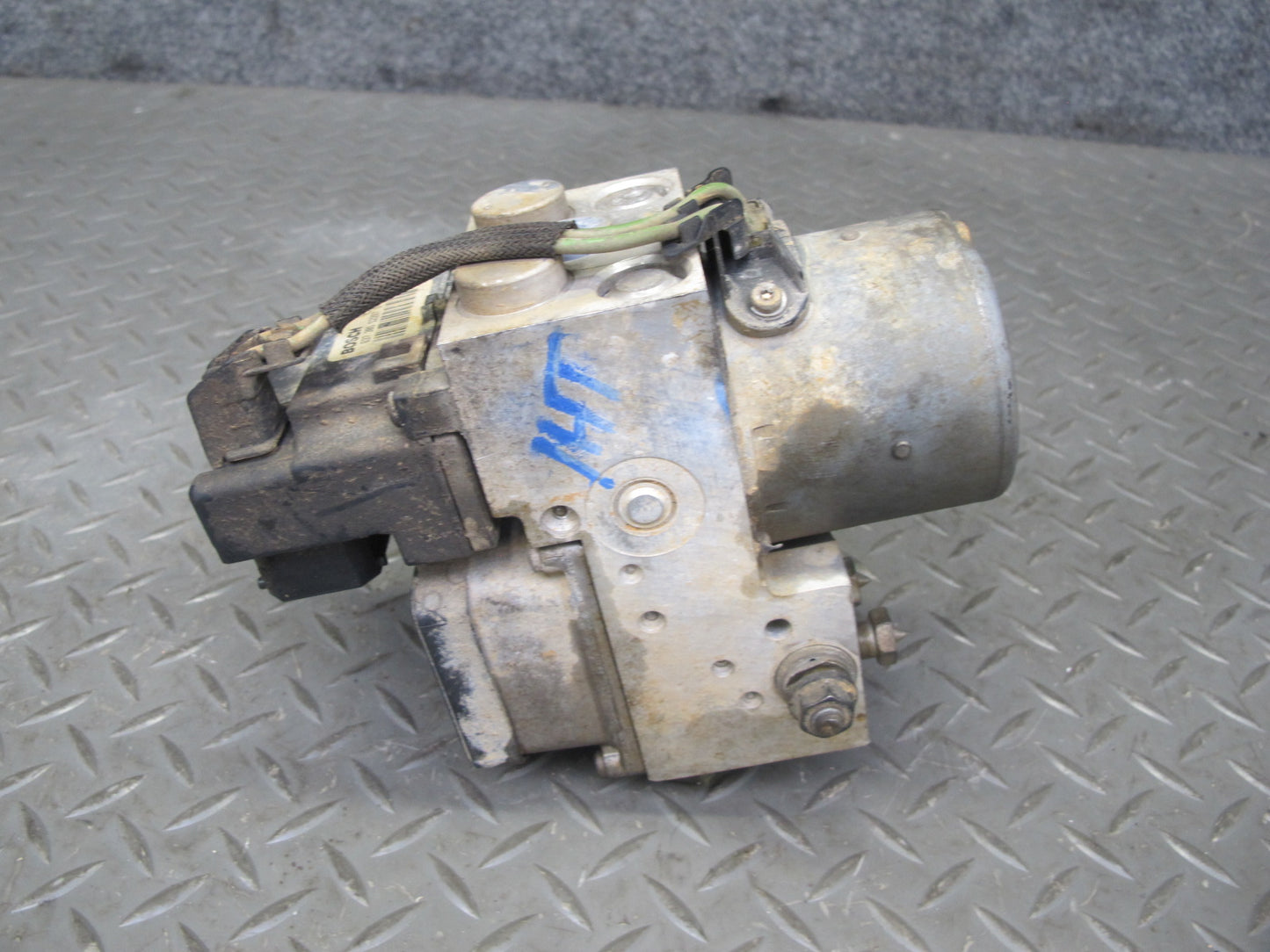 2003-2007 Hummer H2 ABS Anti Lock Brake Actuator Pump Motor Unit Module