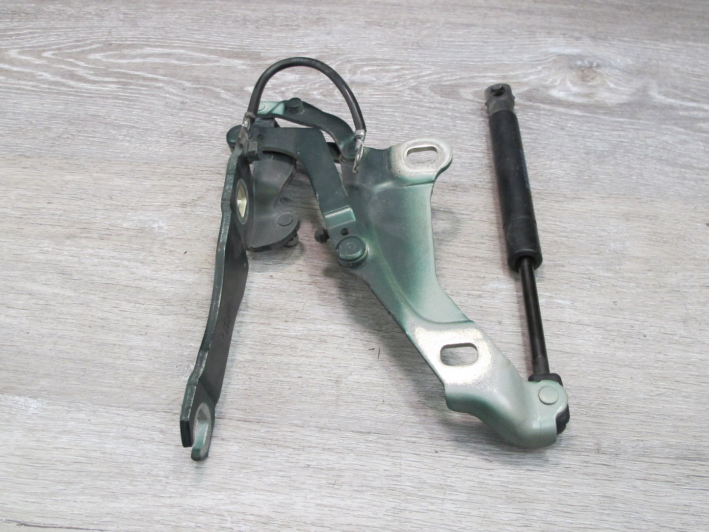 07-15 Mini R55 R56 R58 R59 R57 Set of 2 Front Left & Right Hood Hinge OEM