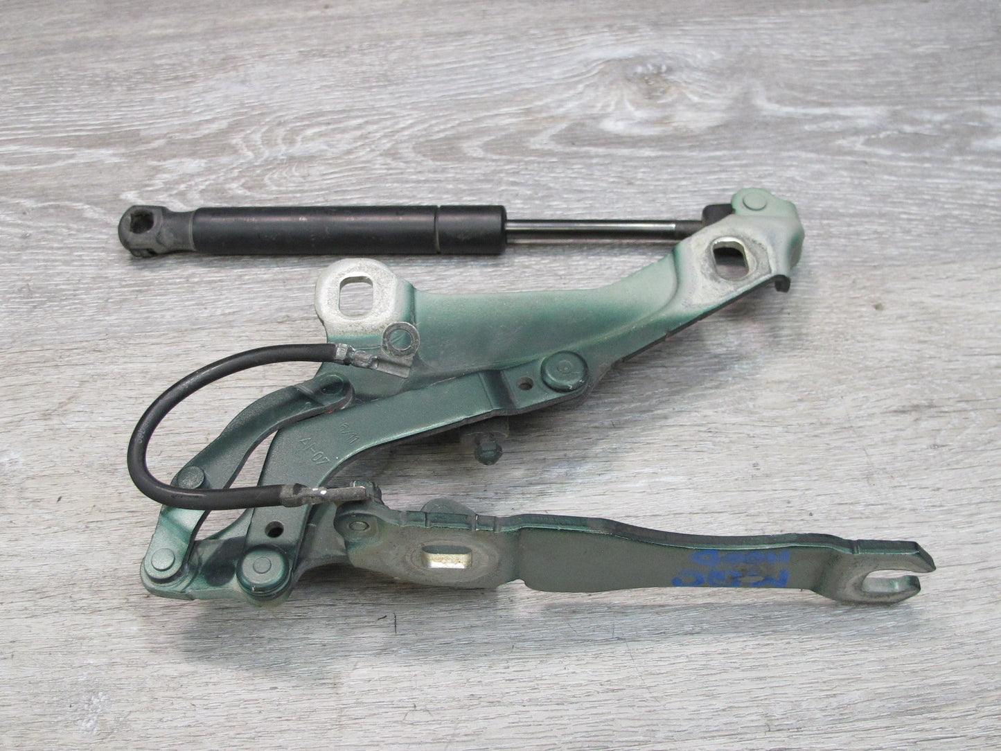 07-15 Mini R55 R56 R58 R59 R57 Set of 2 Front Left & Right Hood Hinge OEM
