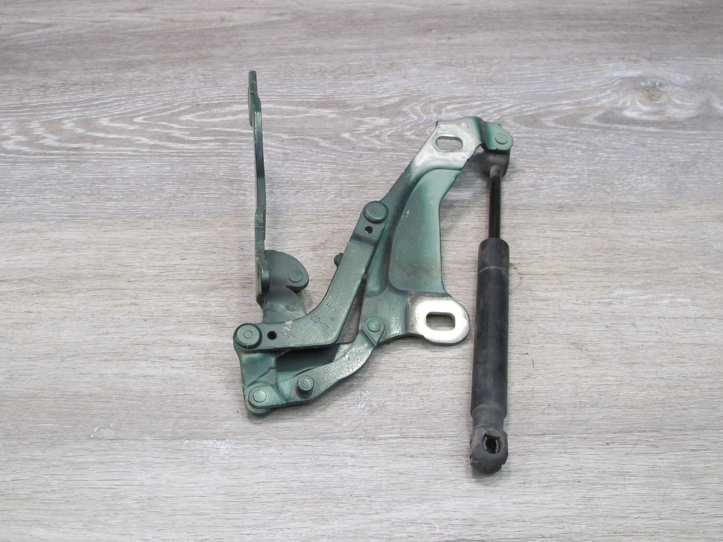 07-15 Mini R55 R56 R58 R59 R57 Set of 2 Front Left & Right Hood Hinge OEM