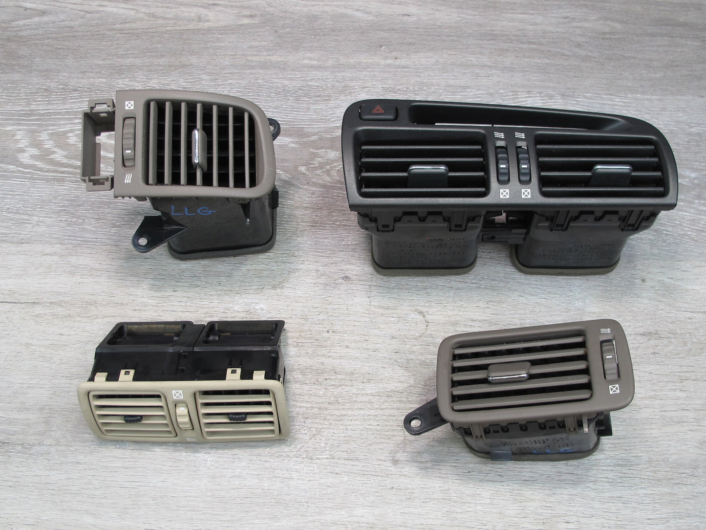 98-05 Lexus GS300 JZS160L Set of 4 Dash Front & Rear Center Console Air Vent OEM