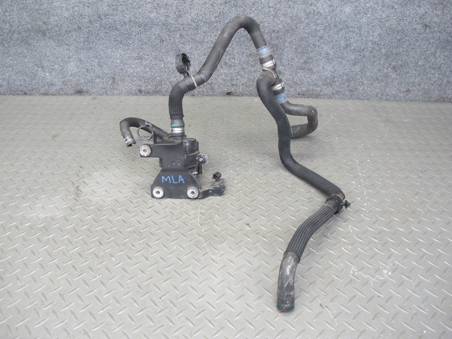2017-2020 Maserati Levante M161 Auxiliary AUX Water Coolant Pump w Hoses