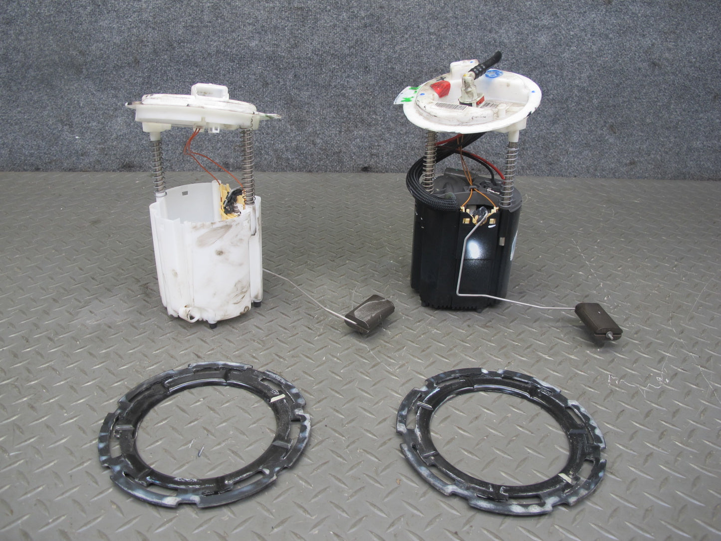 2017-2020 Maserati Levante M161 3.0L Fuel Pump Level Sensor Sending Unit Set