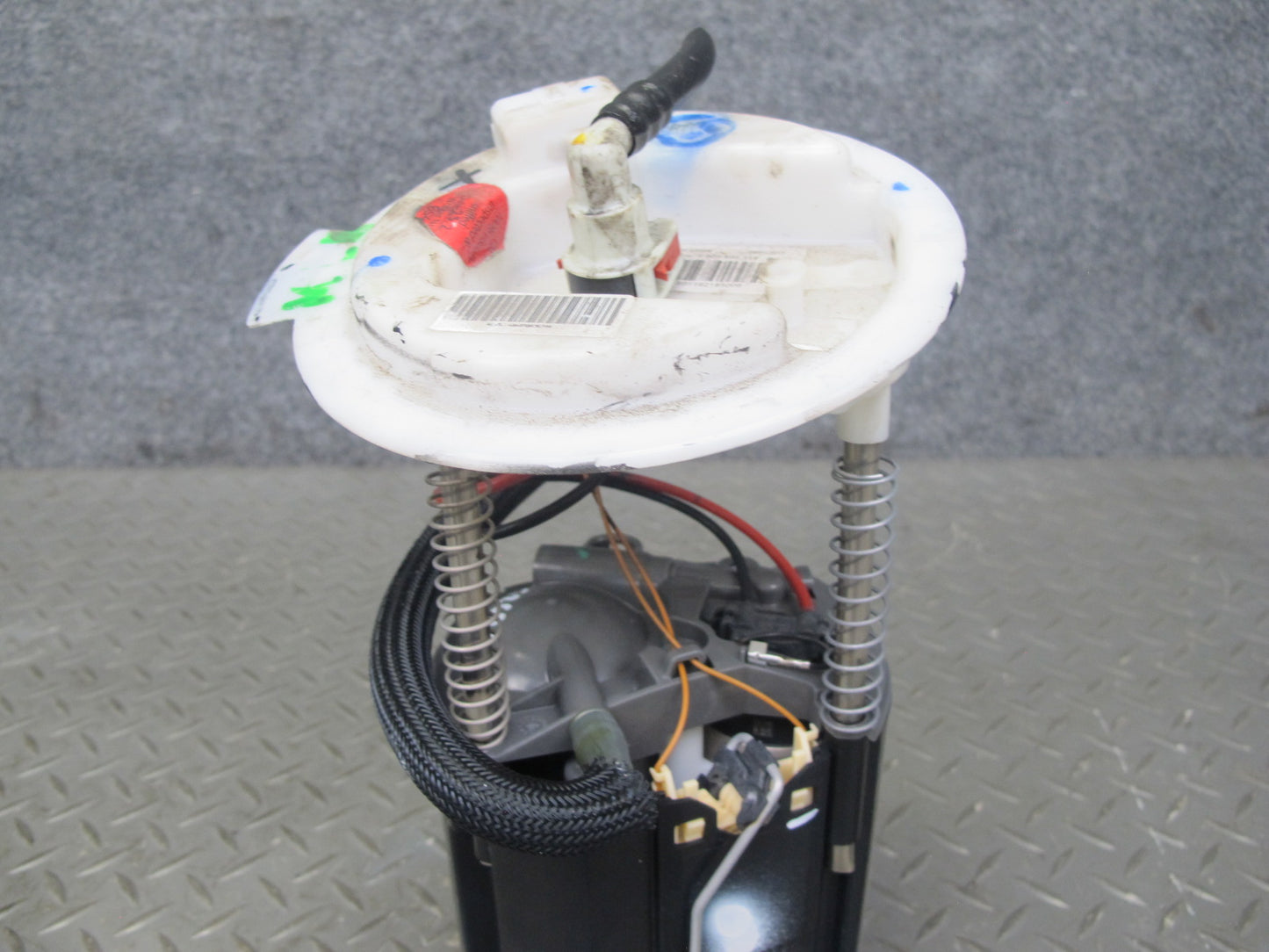 2017-2020 Maserati Levante M161 3.0L Fuel Pump Level Sensor Sending Unit Set