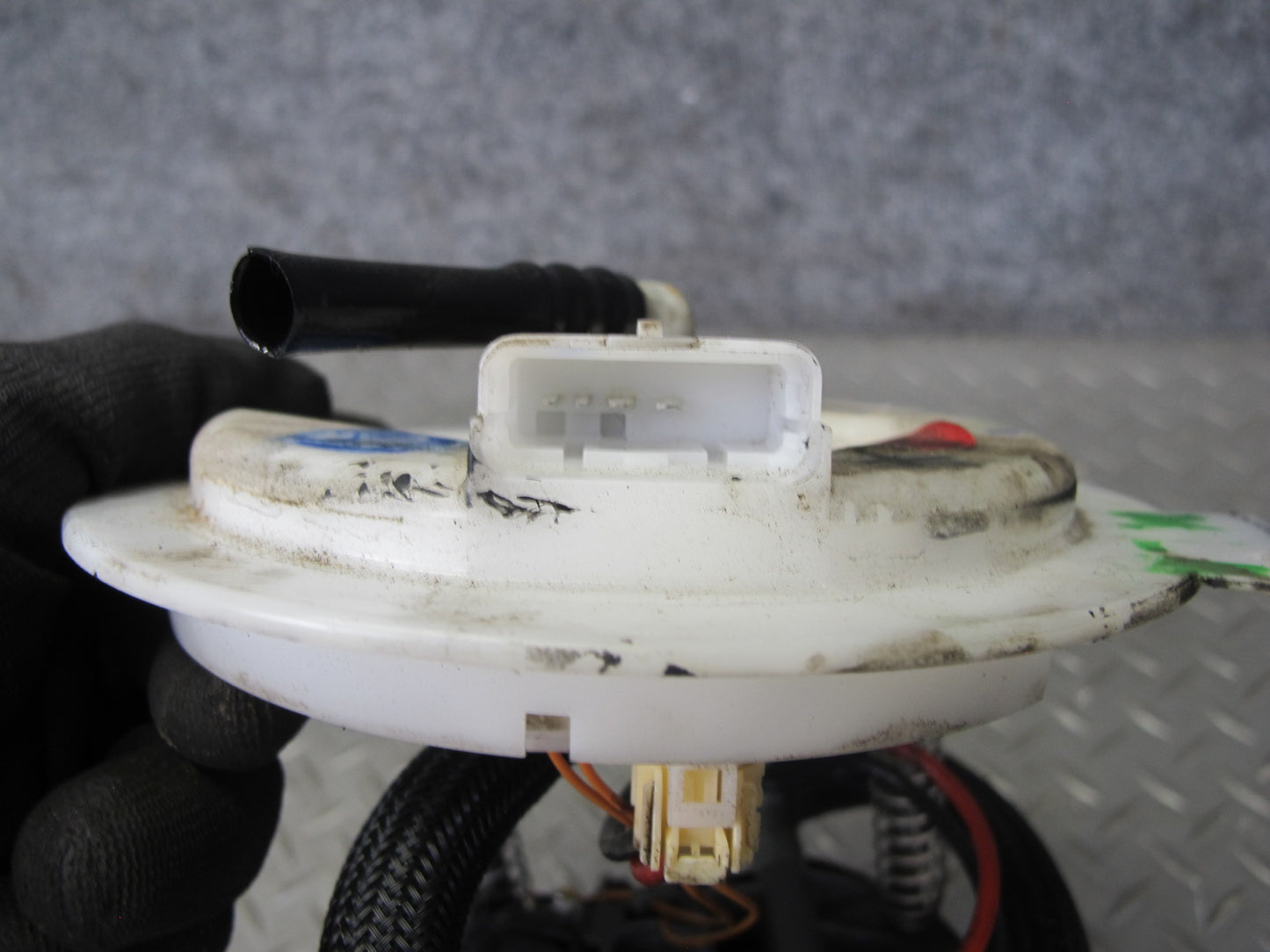 2017-2020 Maserati Levante M161 3.0L Fuel Pump Level Sensor Sending Unit Set