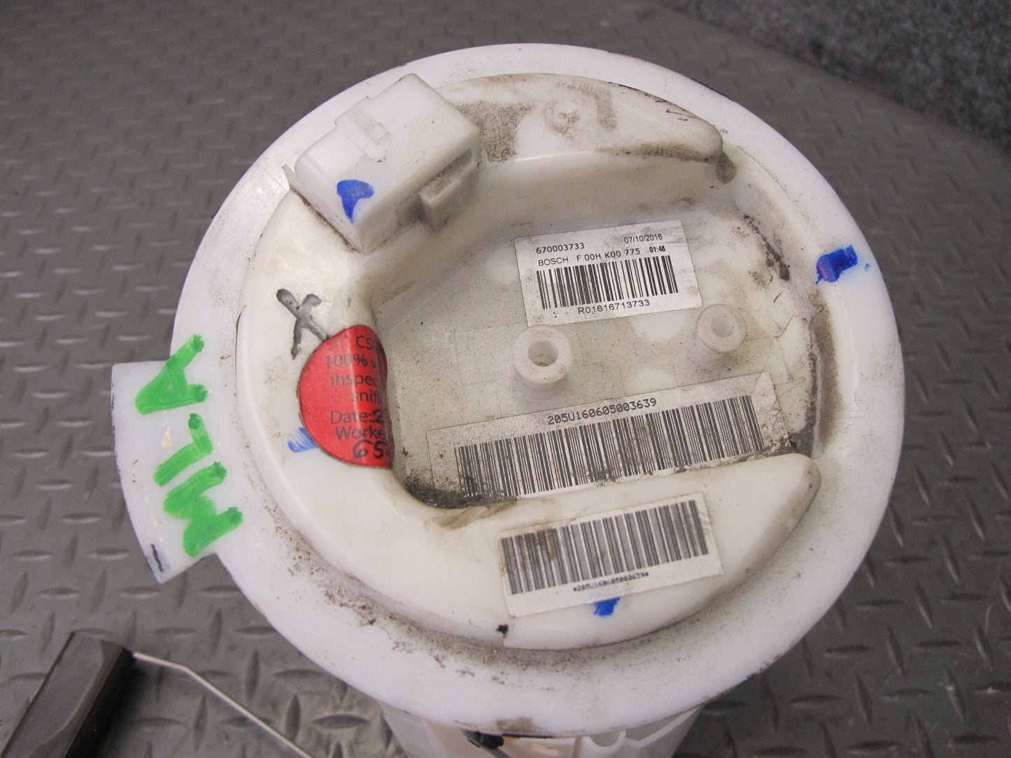 2017-2020 Maserati Levante M161 3.0L Fuel Pump Level Sensor Sending Unit Set