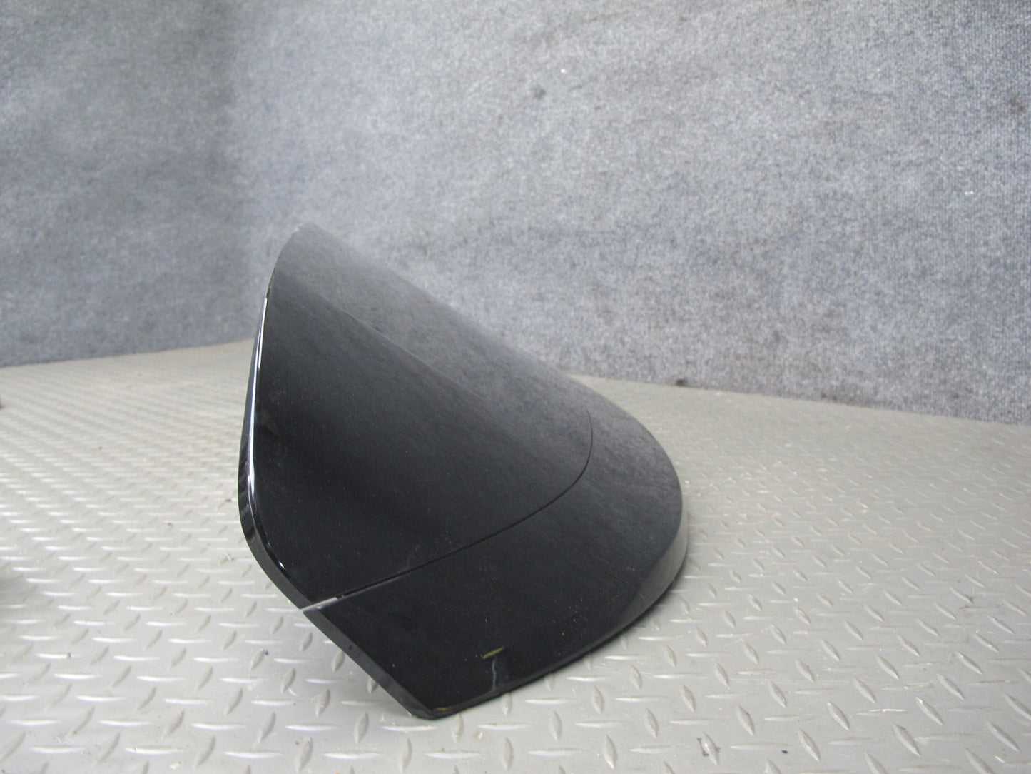 2017-2020 Maserati Levante M161 Rear Tailgate Spoiler w Brake Light 670040267