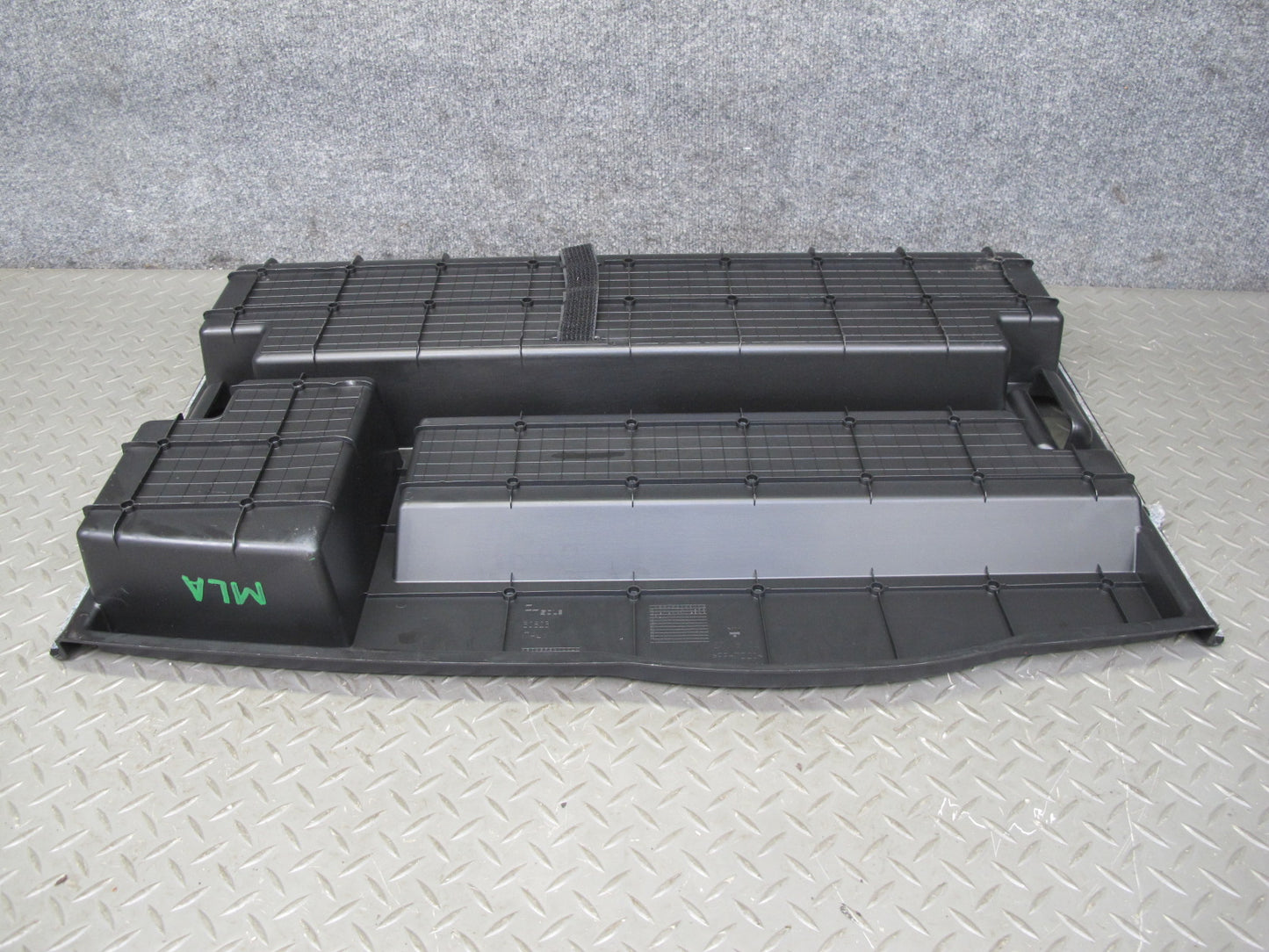 2017-2020 Maserati Levante M161 Rear Trunk Floor Panel Cover w Tray Storage