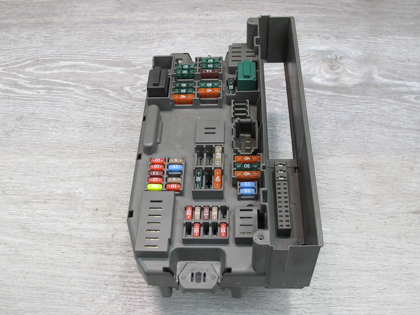 2008-2014 BMW E71 E72 X6 Front Under Dash Fuse Relay Box Module 9145115