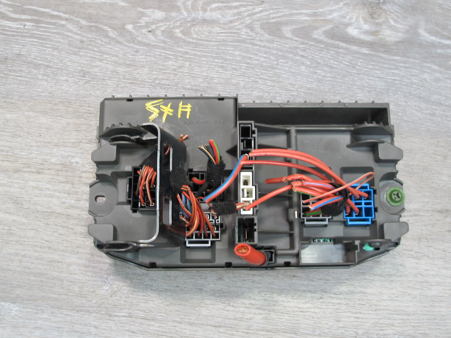 2008-2014 BMW E71 E72 X6 Front Under Dash Fuse Relay Box Module 9145115