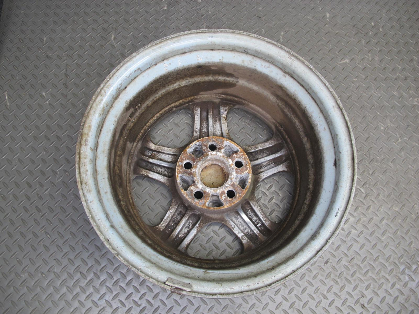 91-96 Mitsubishi 3000GT Left Side Factory 17" R17 Wheel Rim 17x8.5JJ ET46 OEM