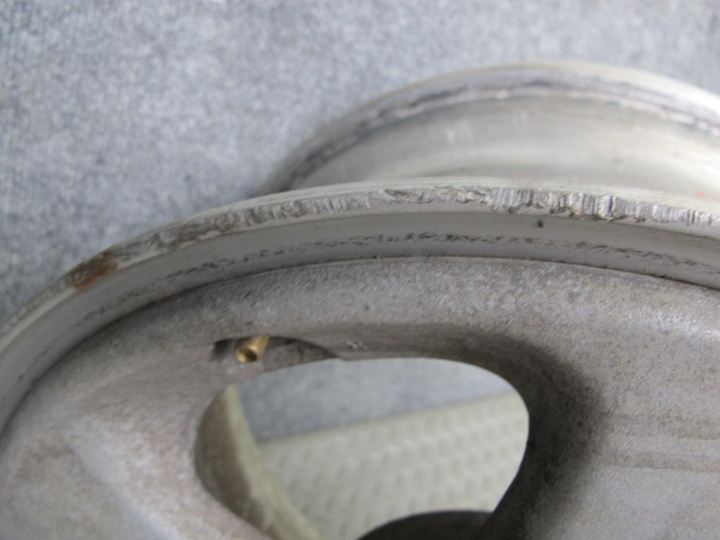 91-96 Mitsubishi 3000GT Right Side Factory 17" R17 Wheel Rim 17x8.5JJ ET46 OEM