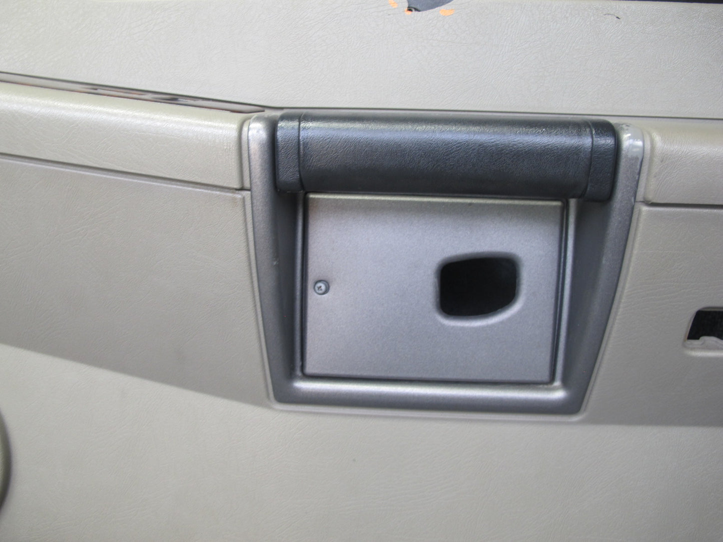 2003-2004 Hummer H2 Front Right Passenger Side Interior Door Panel Trim