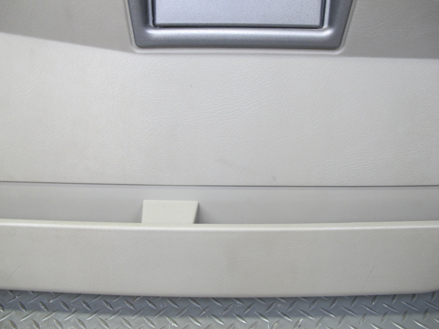 2003-2004 Hummer H2 Front Right Passenger Side Interior Door Panel Trim
