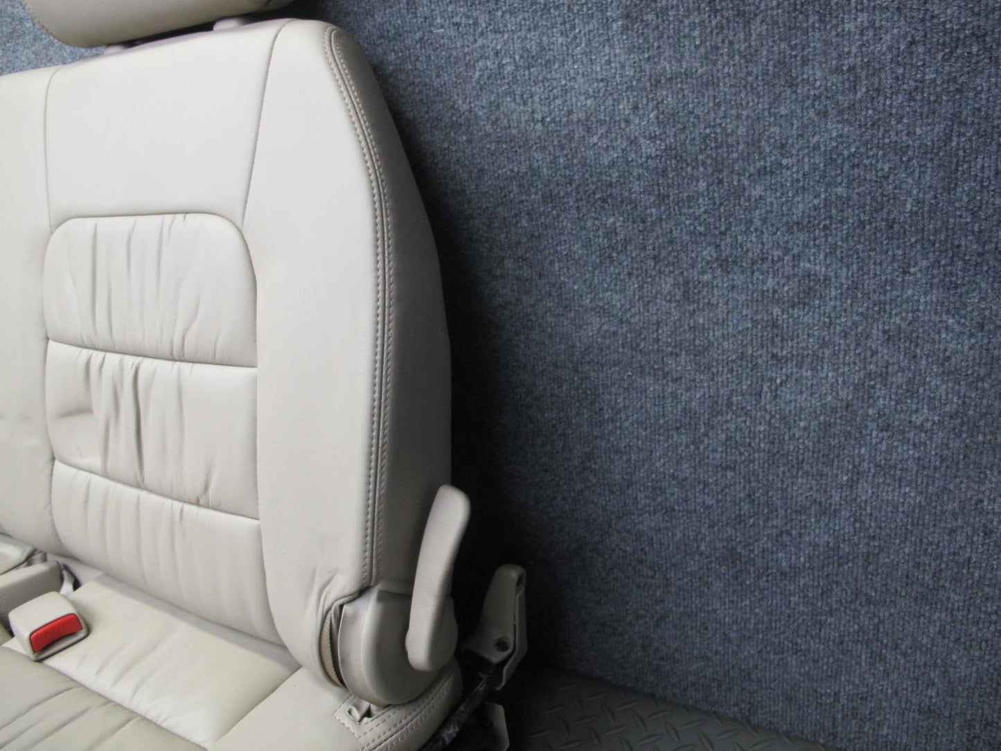 2004-2005 Lexus LX470 Rear Third 3RD ROW Left Right Leather Ivory Seat Set of 2