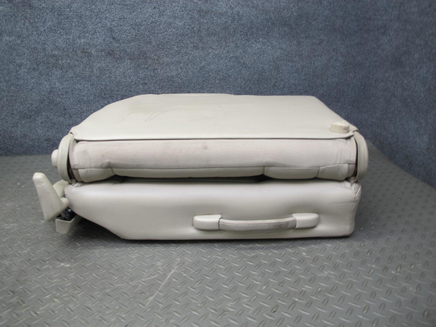 2004-2005 Lexus LX470 Rear Third 3RD ROW Left Right Leather Ivory Seat Set of 2